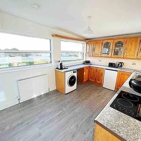 Mcbride's Bungalow, Chapel Road Dungloe 別荘